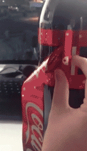 Coca-Cola cria rótulo que vira enfeite de natal