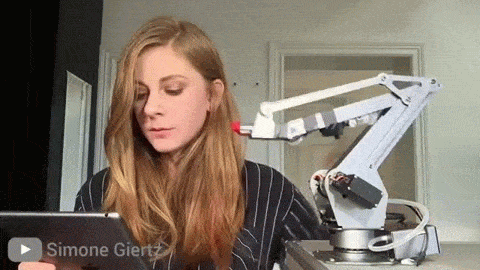 Don't trust this lipstick-applying robot with your face