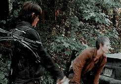 Daryl Dixon [The Walking Dead] Tumblr_nq8qwhnaUG1u970kxo1_250
